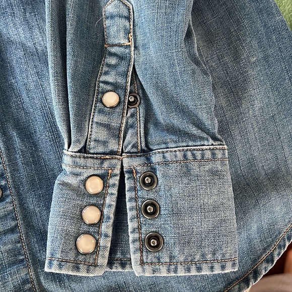 Beautiful western Jean shirt by J crew. Perfect condition! - Picture 3 of 3